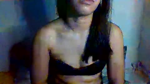 ella_babe25 online show from March 9, 9:18 pm