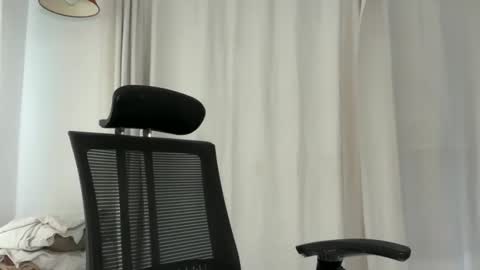 Ella online show from April 9, 7:36 am