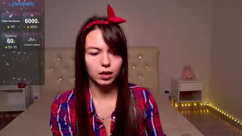 Snapshot of ellacanny chatting on October 21, 5:55 am ellacanny online show from October 21, 5:55 am