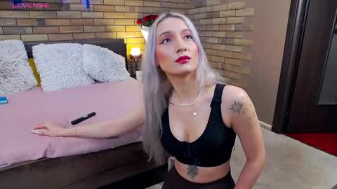 Ella online show from January 3, 6:46 pm