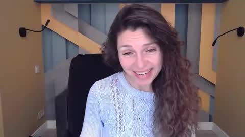 EllaLongs online show from October 25, 11:40 am