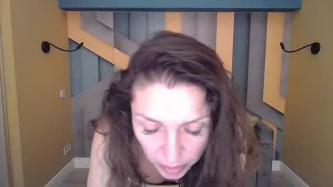 EllaLongs online show from March 4, 12:34 pm