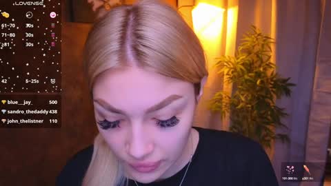 ellamilla online show from January 20, 5:37 am