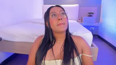 Ella online show from February 11, 4:55 am