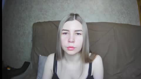 EllaNuar online show from March 12, 5:46 am