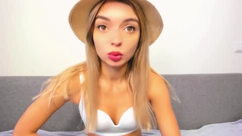 ellen_flow online show from February 21, 7:01 am