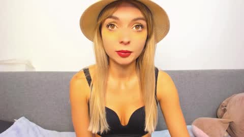 ellen_flow online show from March 12, 8:41 pm