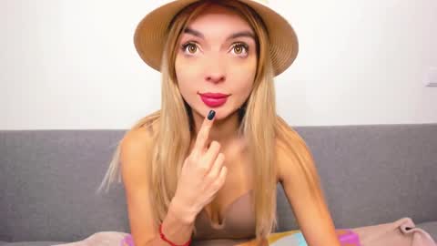 ellen_flow online show from March 2, 10:58 am