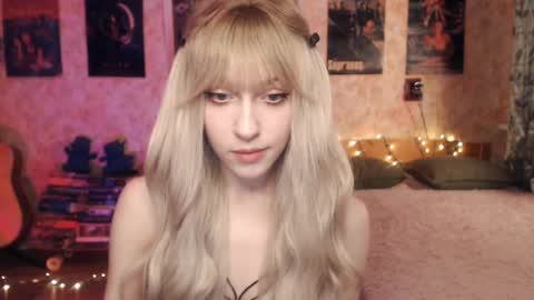 ellie_friendly online show from January 27, 12:12 am