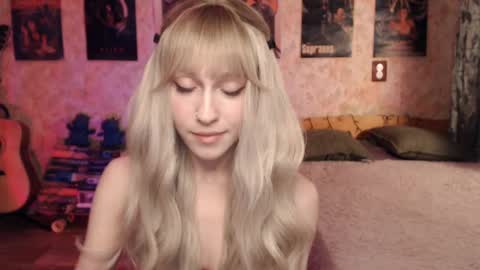 ellie_friendly online show from February 5, 12:17 pm