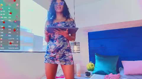 elliee_alves online show from January 9, 5:28 pm
