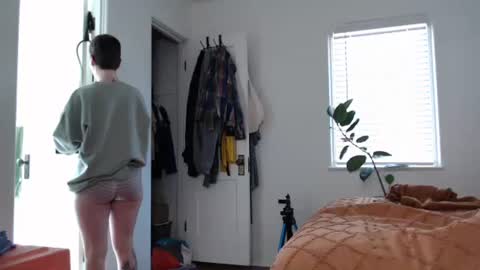 Ellie Rowyn online show from December 17, 6:56 pm