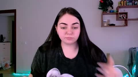 Snapshot of ellies_8 chatting on March 11, 9:02 am Ellie online show from March 11, 9:02 am