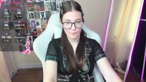 Snapshot of ellisky chatting on October 22, 6:07 am ellisky online show from October 22, 6:07 am