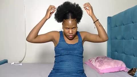 elllanna online show from March 26, 11:12 am