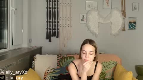 elly_ary online show from December 21, 9:19 pm