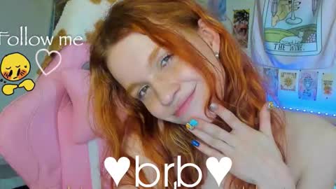 Snapshot of elly_milas chatting on October 21, 8:07 am Elly     Fansly  online show from October 21, 8:07 am