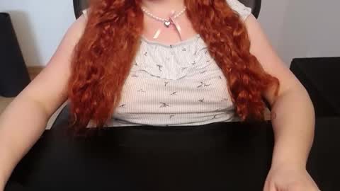 Elly online show from April 16, 2:17 pm