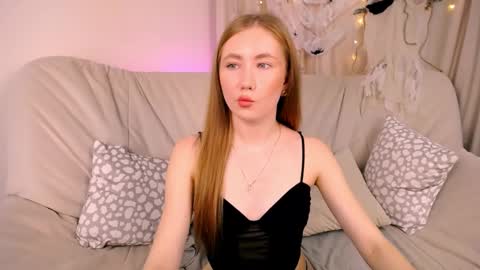 Elly online show from October 27, 2:51 am