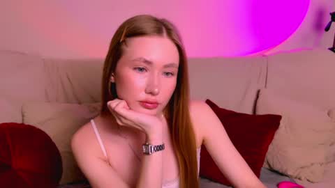  Elly  online show from April 17, 9:22 am