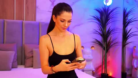 Elly online show from January 31, 8:40 pm