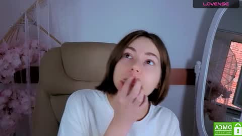 elma_lily online show from October 18, 5:54 am