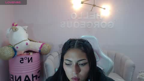 Snapshot of elody_a chatting on February 14, 3:22 am Elody  online show from February 14, 3:22 am