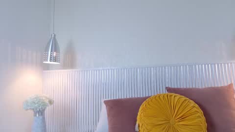 Isabela Martinez online show from September 23, 12:25 pm