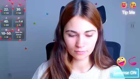 Snapshot of elsa_mur chatting on October 23, 6:19 am Elsa online show from October 23, 6:19 am