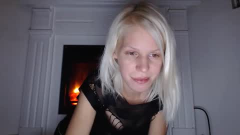 elssa_rush online show from October 6, 11:20 pm