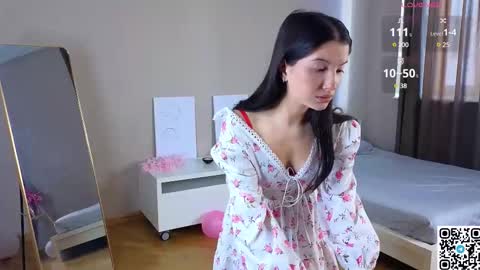 Elizabeth online show from February 24, 8:04 am