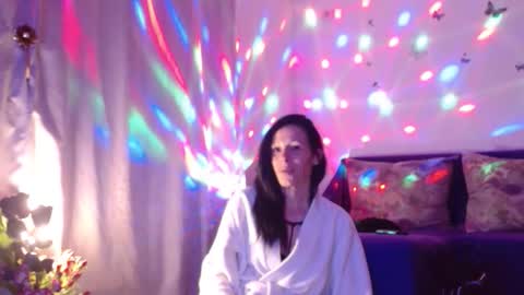 Elisa online show from January 14, 12:15 am