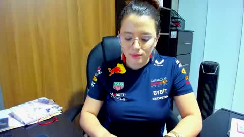 Estefany Martinez Acua INSTAGRAM ema 04oficial online show from December 18, 10:14 pm