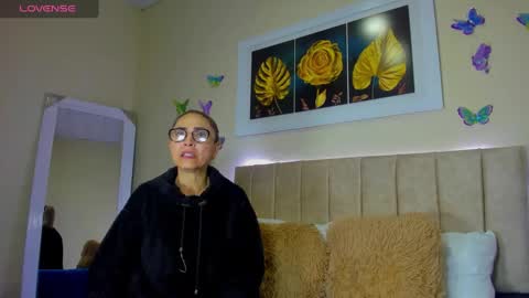 Snapshot of ema_garciaa chatting on October 6, 1:17 pm ema garcia  online show from October 6, 1:17 pm