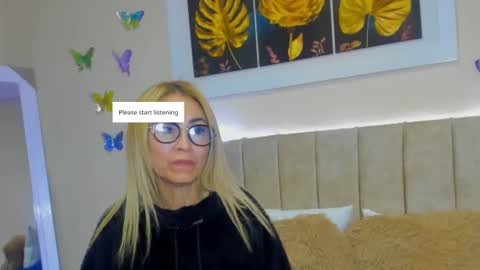 Snapshot of ema_garciaa chatting on September 23, 2:48 pm ema garcia  online show from September 23, 2:48 pm