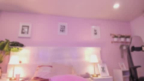 Ema online show from October 22, 11:32 pm