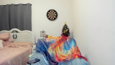 Ember Pheonixxx online show from December 31, 4:16 am