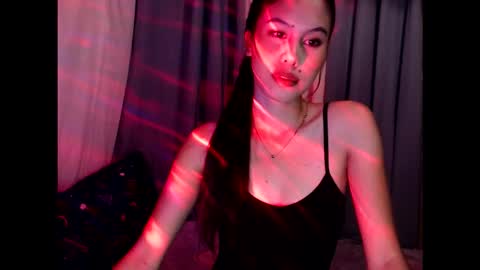 EmberSiren online show from March 1, 8:03 am