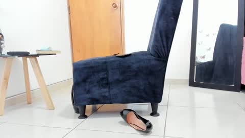 Snapshot of emely_garcia chatting on October 3, 10:26 pm Emely   online show from October 3, 10:26 pm