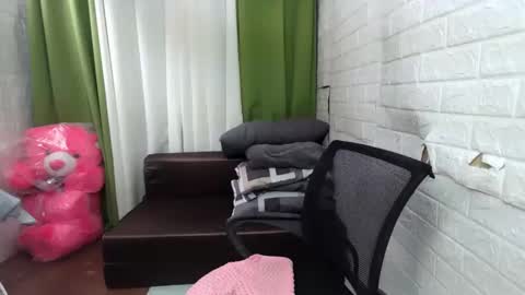 Emely online show from February 1, 1:23 am