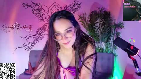 Emmily Roberts online show from May 30, 11:00 pm