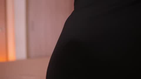    online show from April 13, 7:58 pm