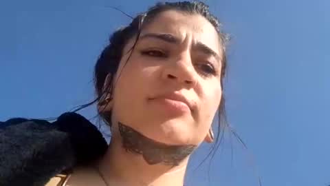 emilayton_ online show from December 4, 1:42 pm