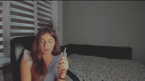 Snapshot of emili77777 chatting on September 18, 12:04 pm emili77777 online show from September 18, 12:04 pm