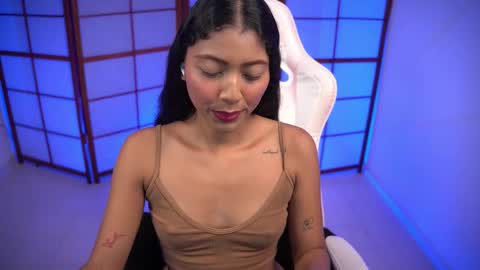 Emili online show from November 22, 3:15 pm