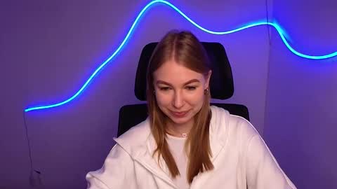 Emilia online show from October 8, 5:56 am