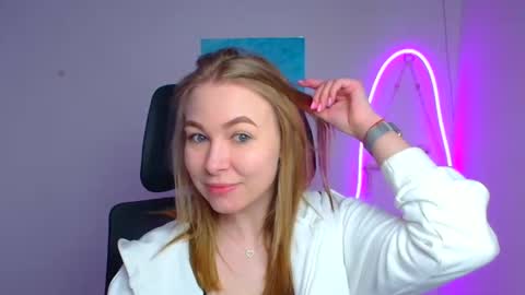 Emilia online show from March 23, 6:19 am