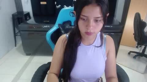 Emilia  online show from October 15, 3:31 am