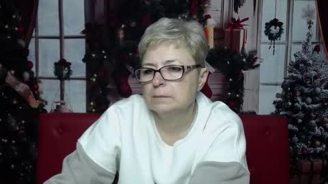 EmiliaGree online show from January 6, 6:11 pm