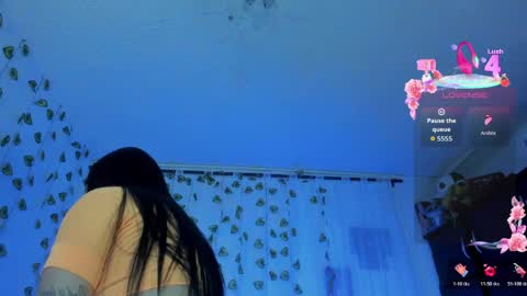 EmiliaRose online show from June 6, 2:29 am